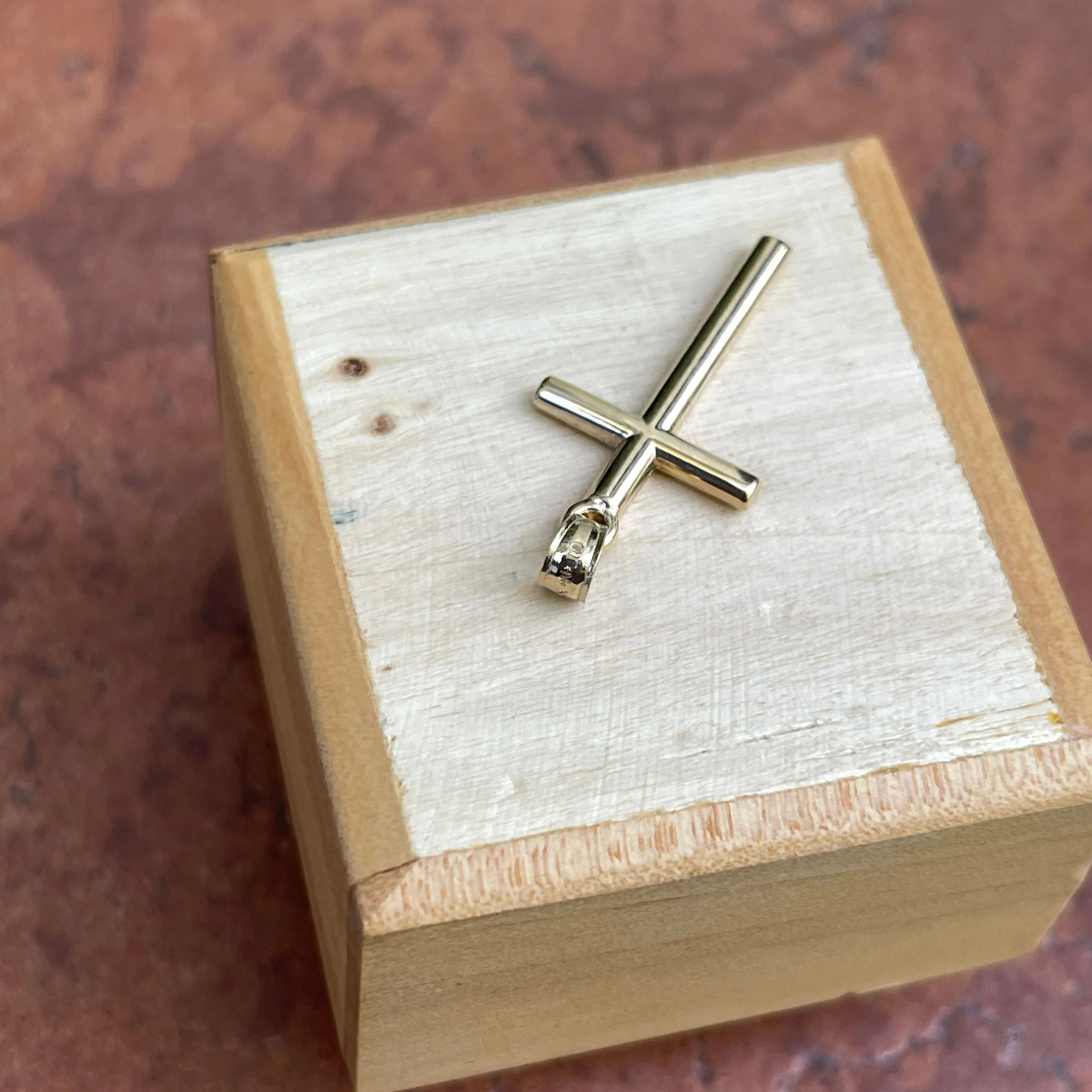14KT Yellow Gold Simple Cross Pendant 31mm