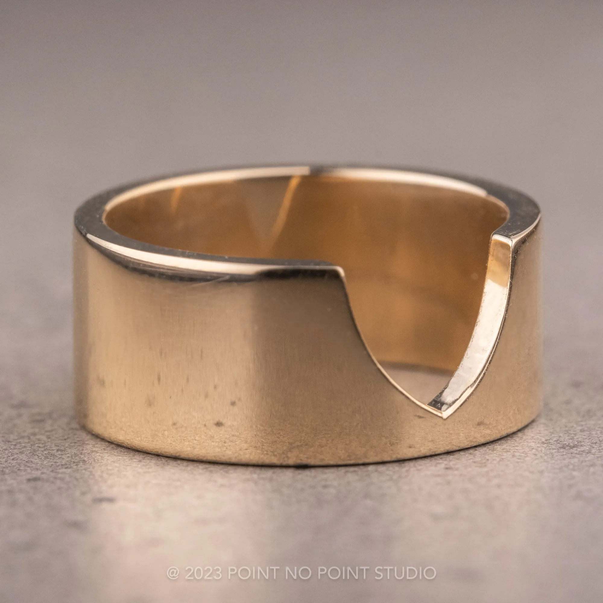 8mm 14k Yellow Gold Wedding Band, Ellipse Setting, Polished Finish