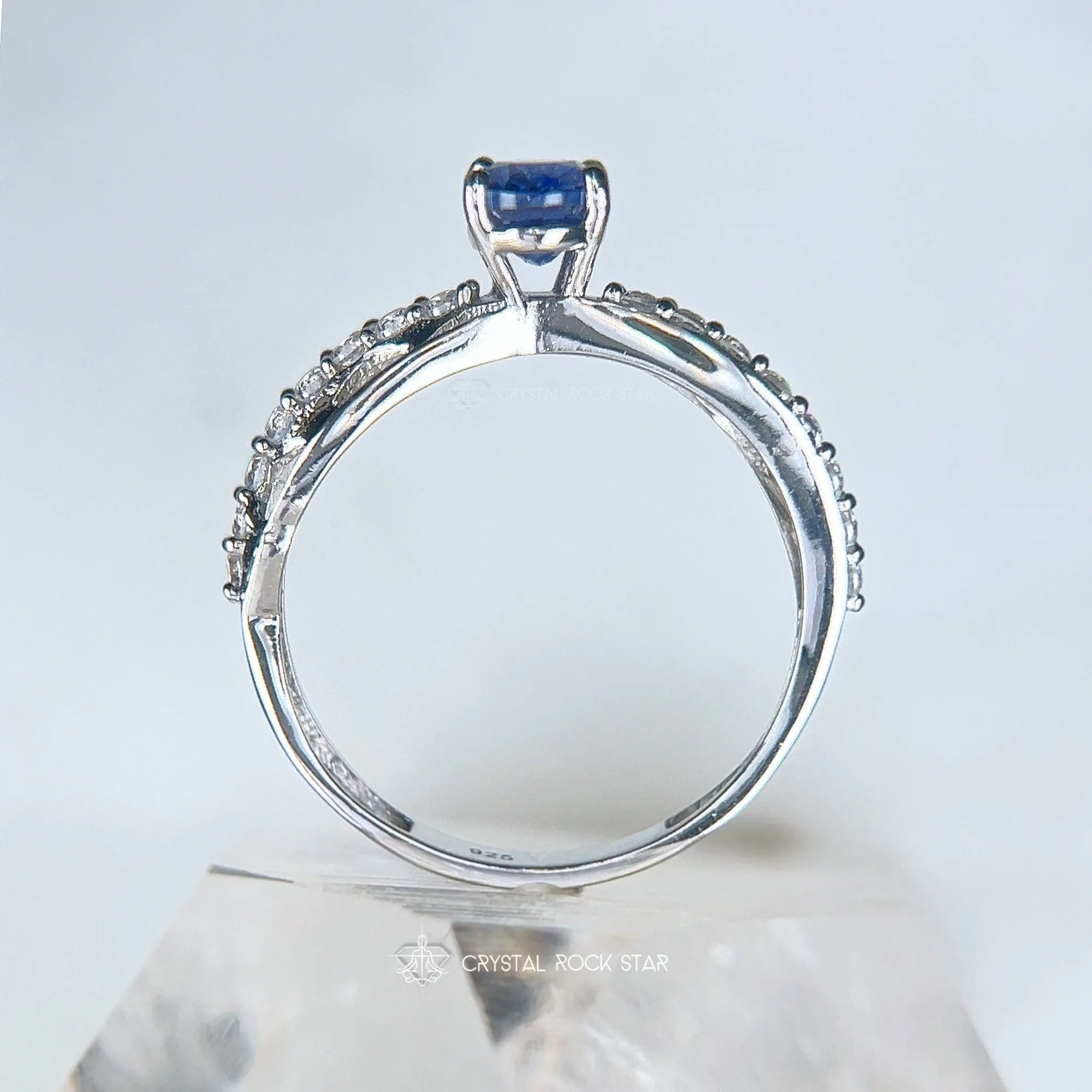 Blue Sapphire Oval Twist Sterling Silver Ring
