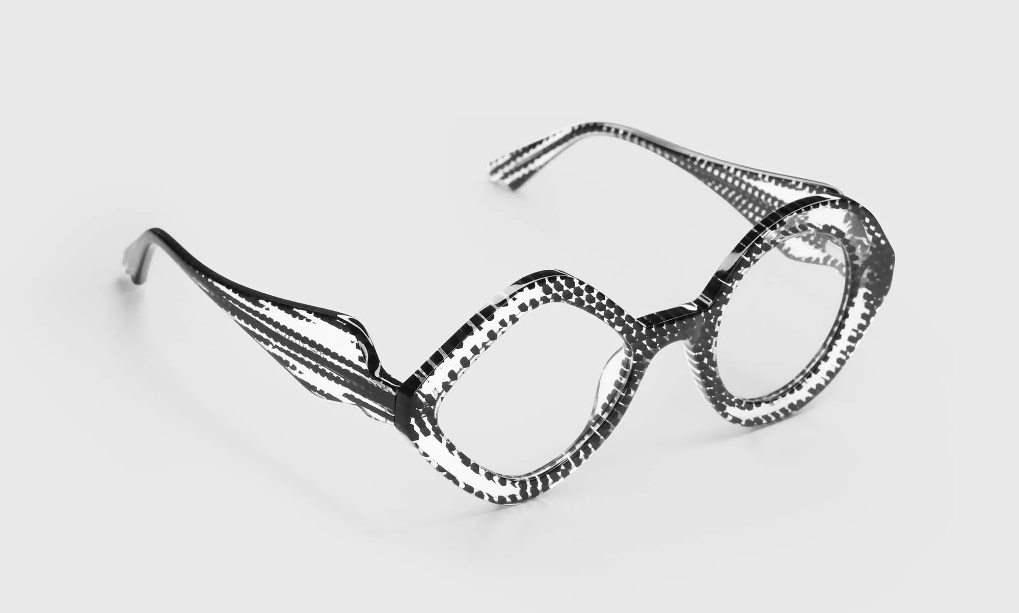 Eh-Symmetrical Readers