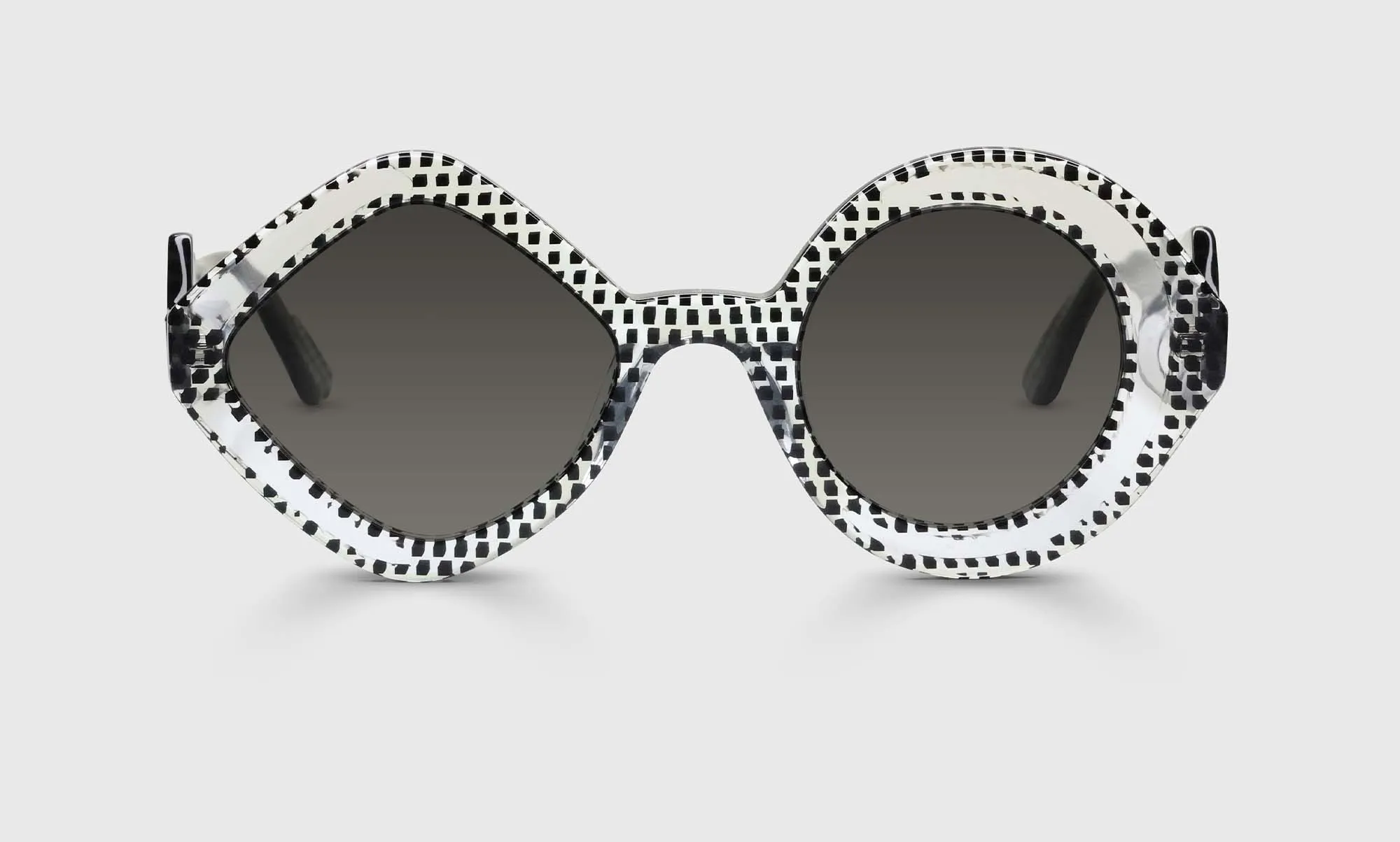 Eh-Symmetrical Readers