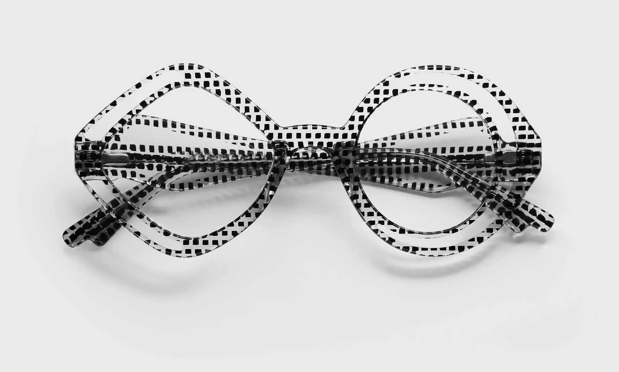 Eh-Symmetrical Readers