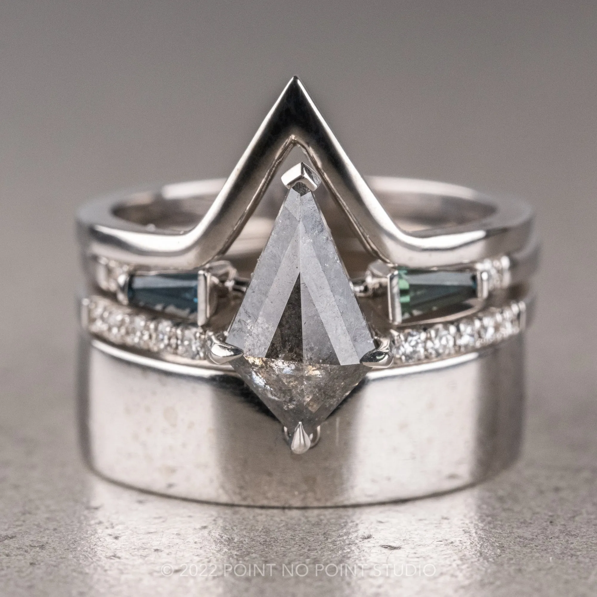 Ellipse Setting, 6mm 14k White Gold Wedding Band, Polished Finish