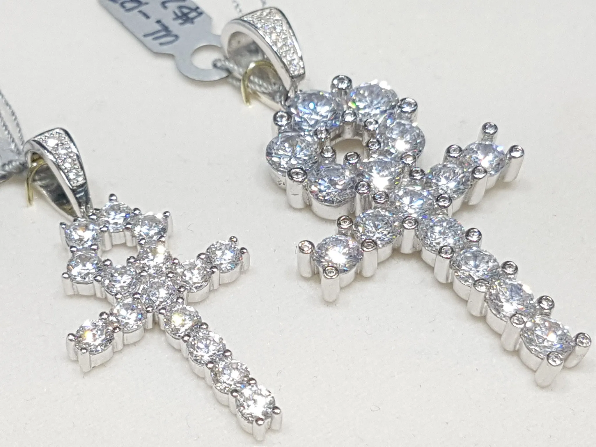 Iced-Out Ankh Prong Pendant (Silver)