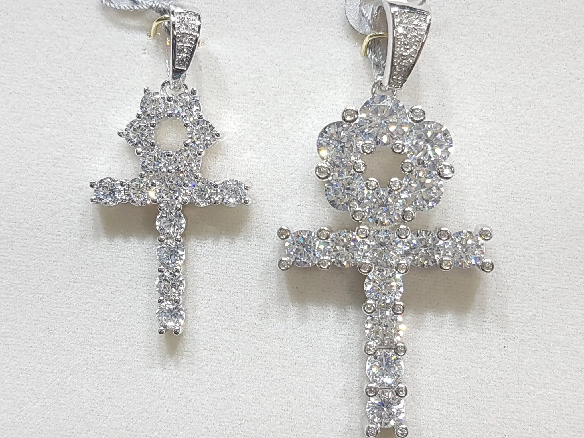 Iced-Out Ankh Prong Pendant (Silver)