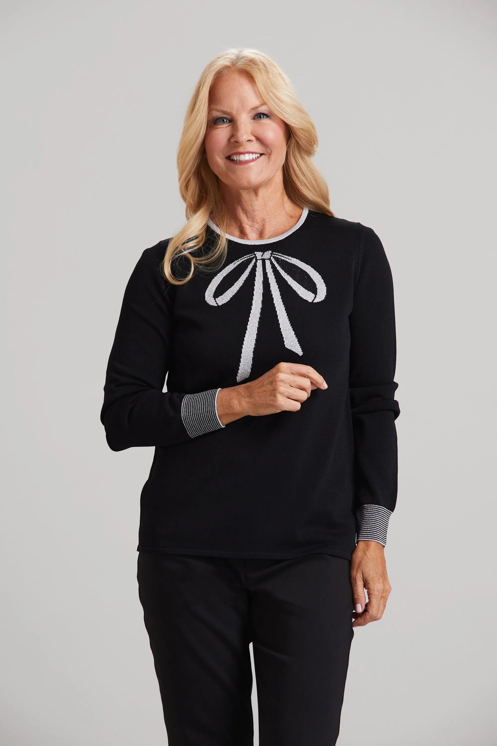 Intarsia Bow Crewneck