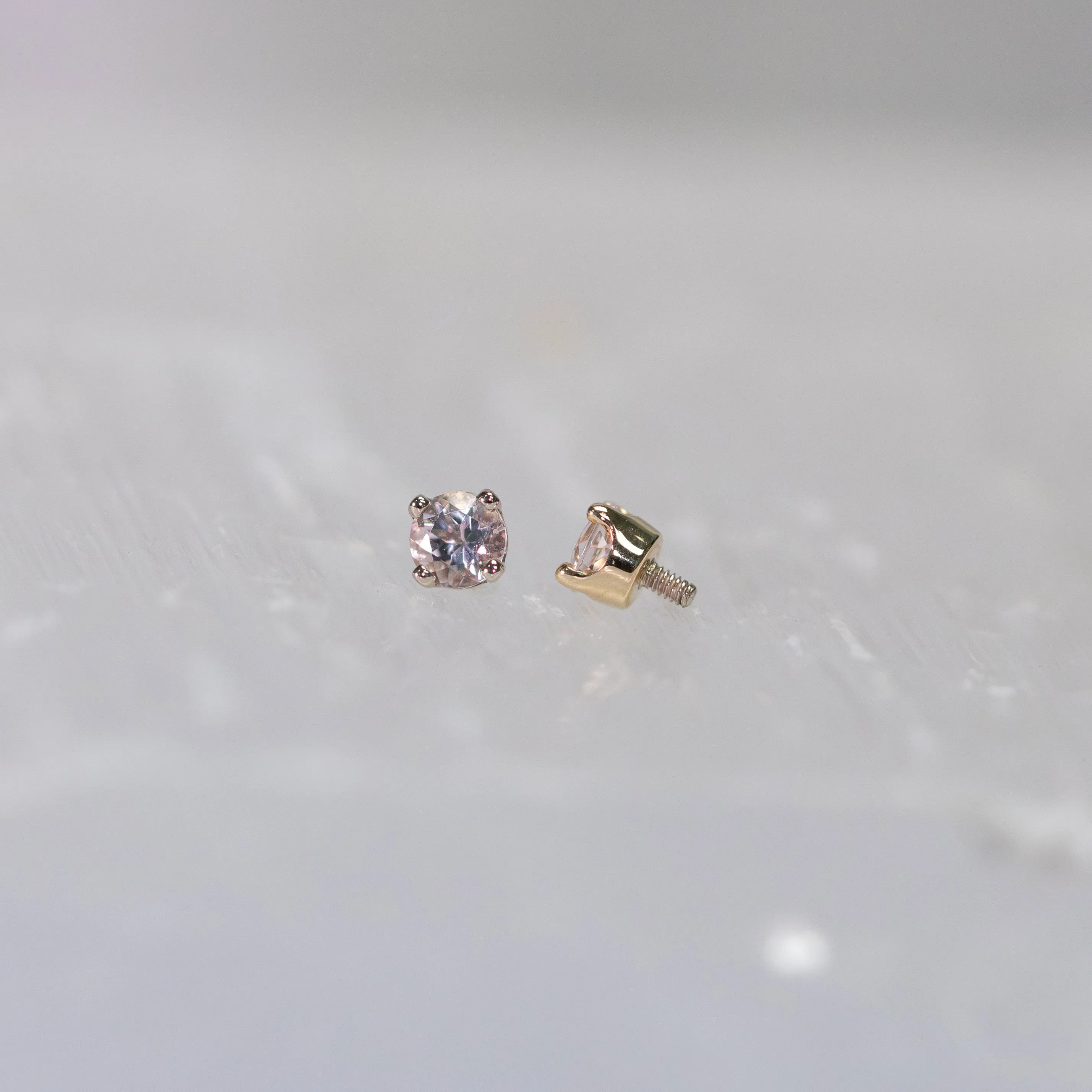 Morganite in Prong Setting 18g/16g Threaded End