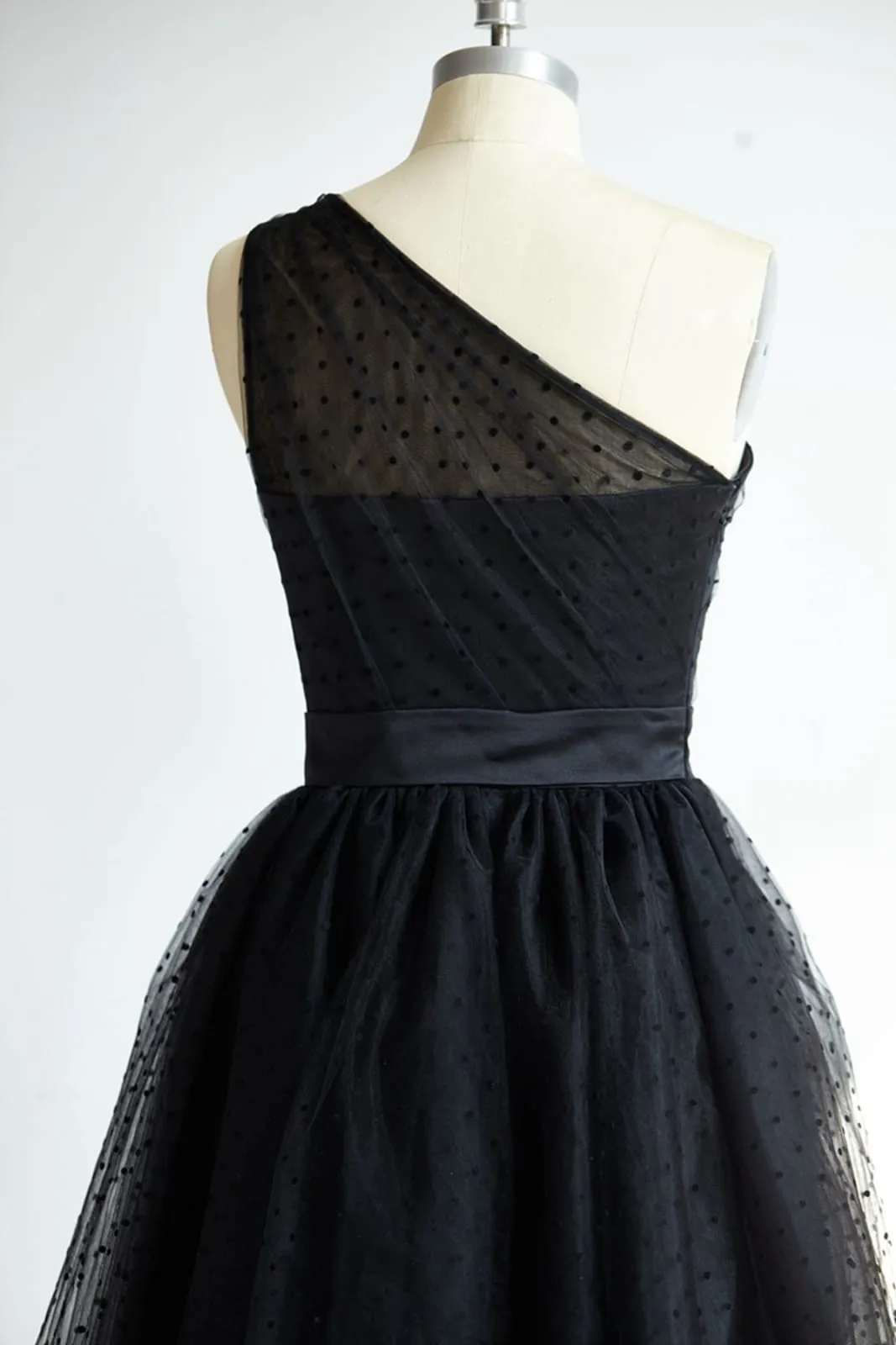One Shoulder Black Polk Dot Tulle Short Tea Length Prom Party Dress