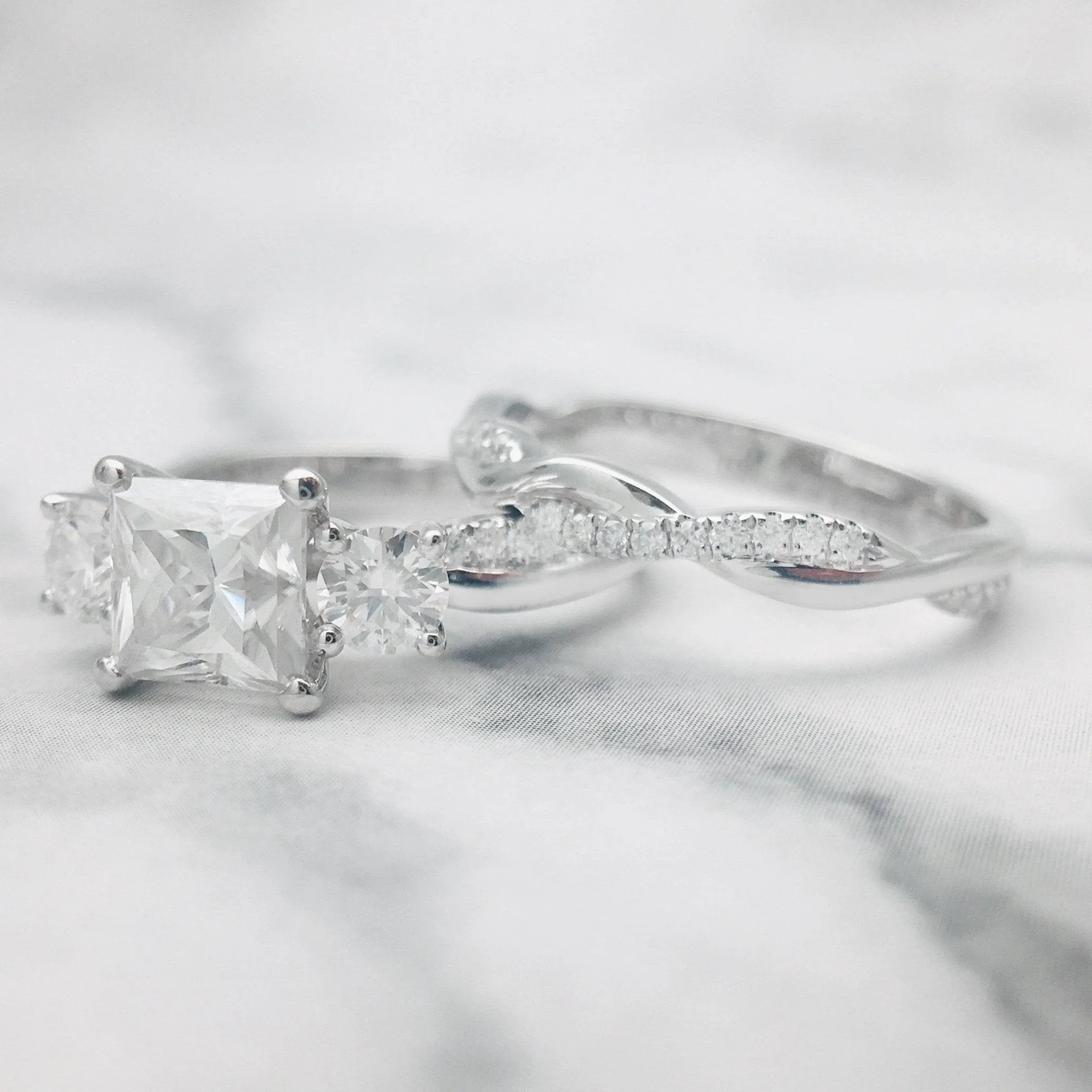 Princess Cut Diamond Twist Wedding Ring Set