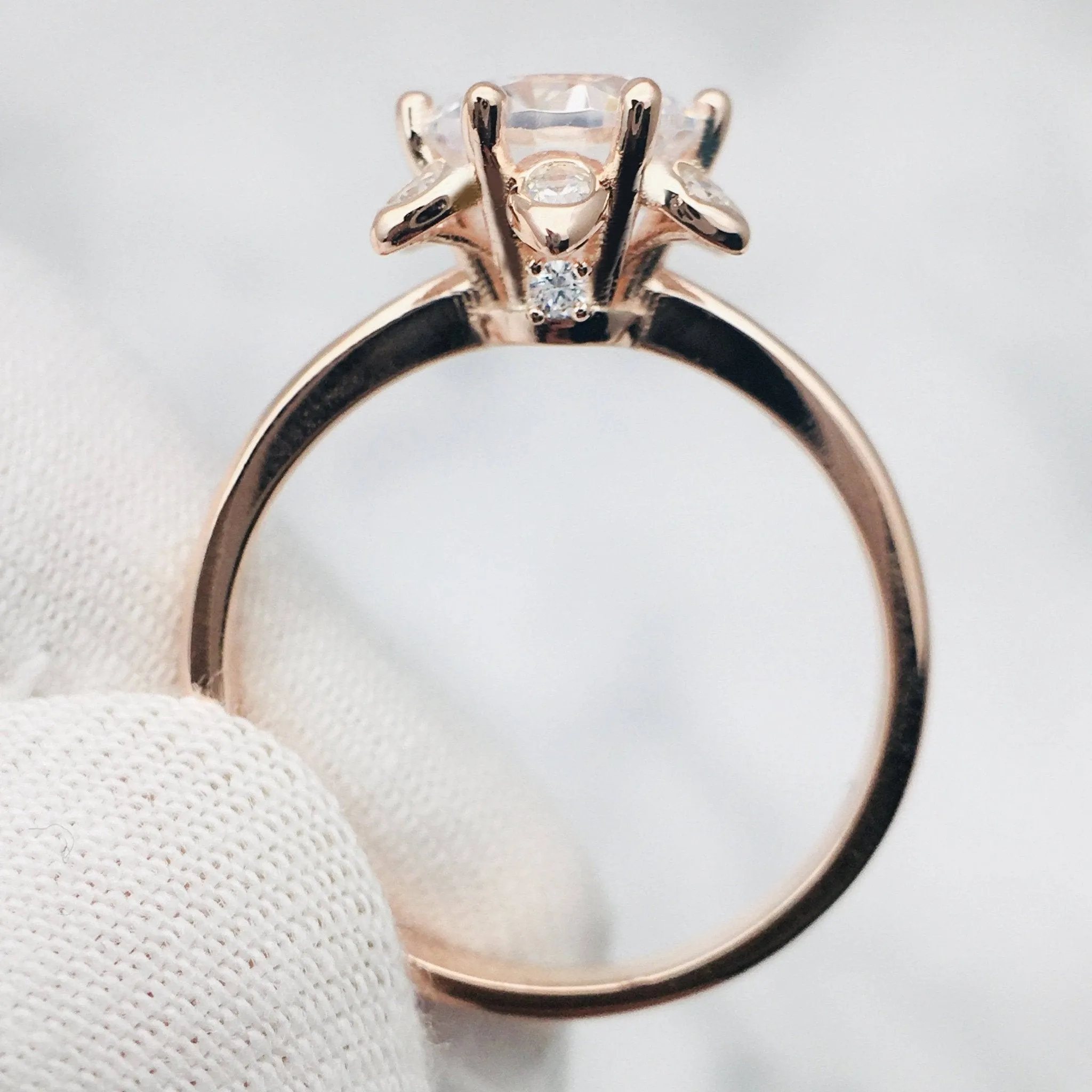 Round Cut Diamond Unique Flower Engagement Ring