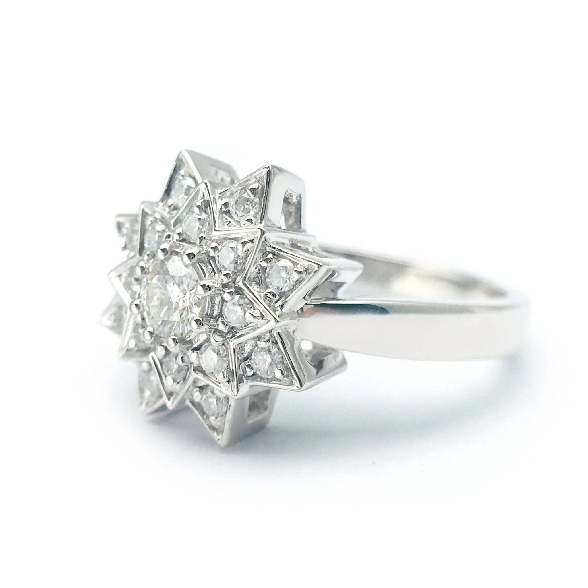 Round Diamond Vintage Sunflower Design Engagement Ring