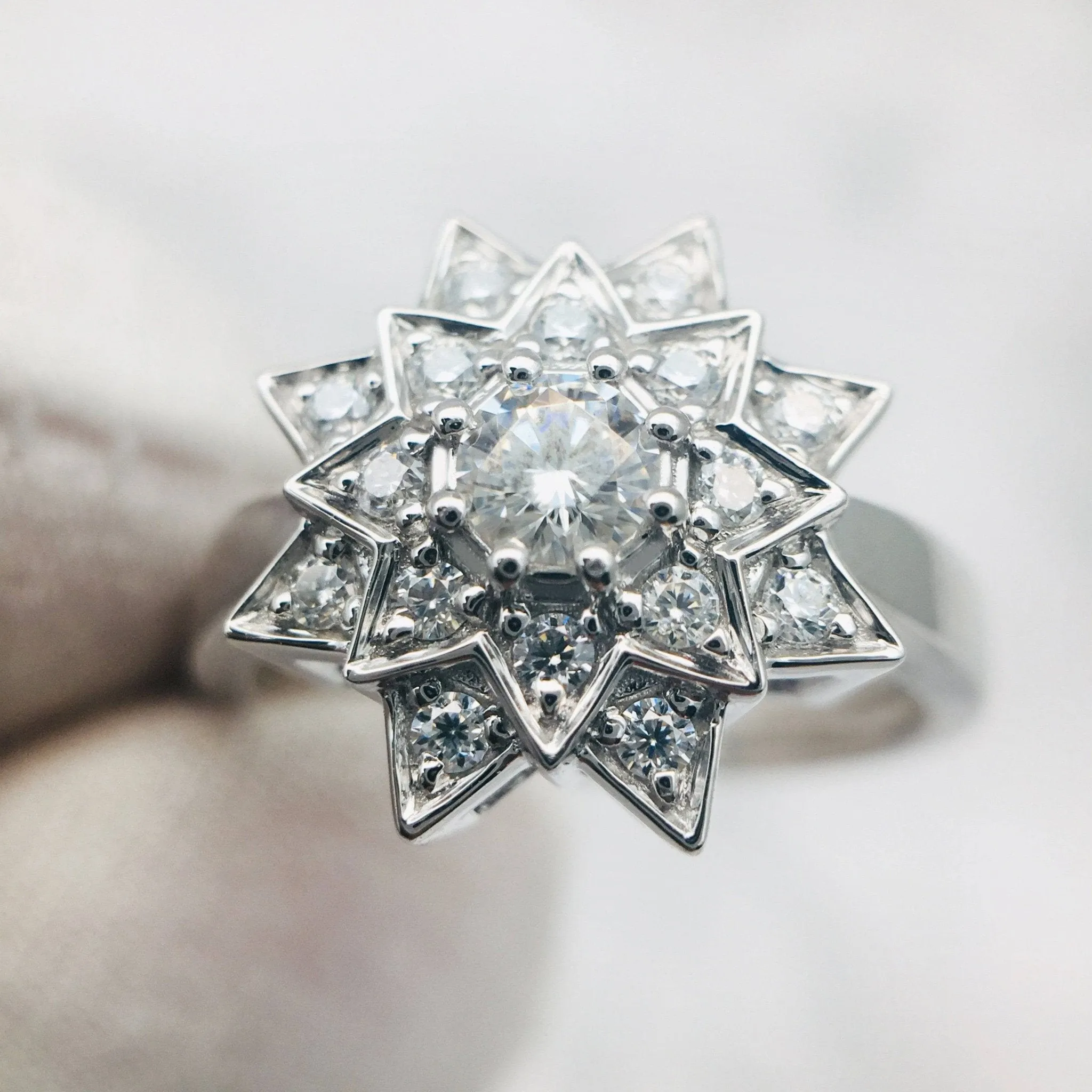 Round Diamond Vintage Sunflower Design Engagement Ring