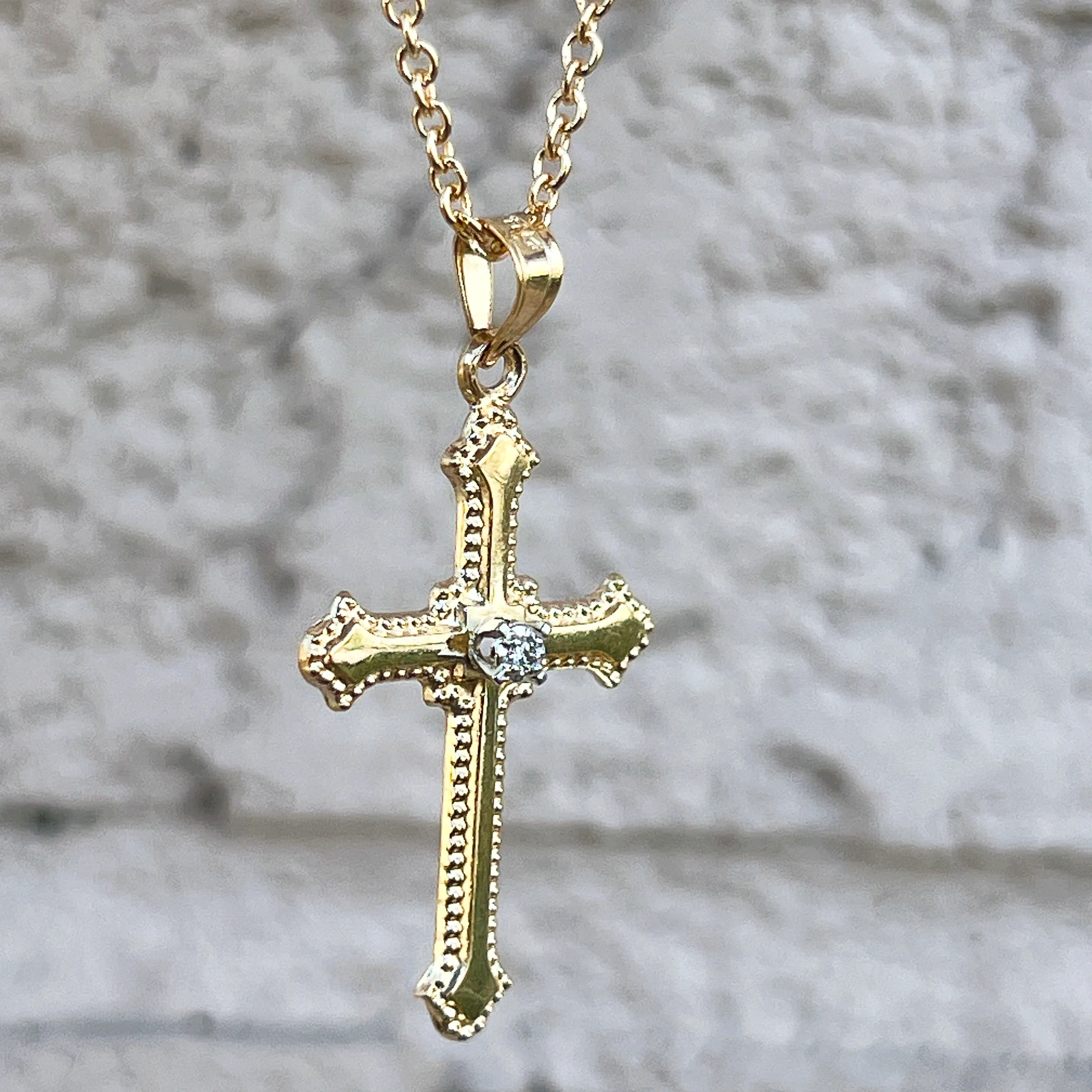 SOLID 14K GOLD BUDDED EDGE DIAMOND CROSS PENDANT