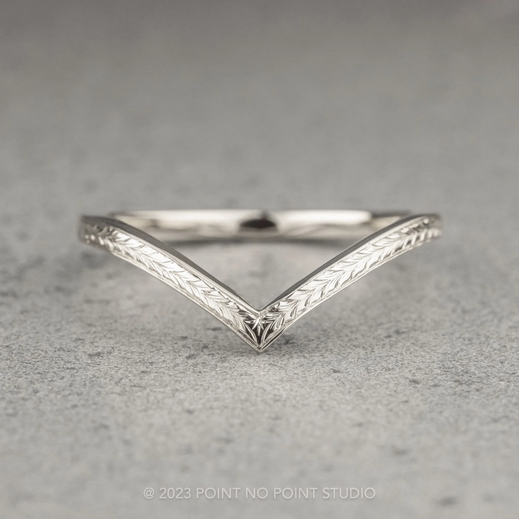Vintage Vivian Wedding Band, Platinum