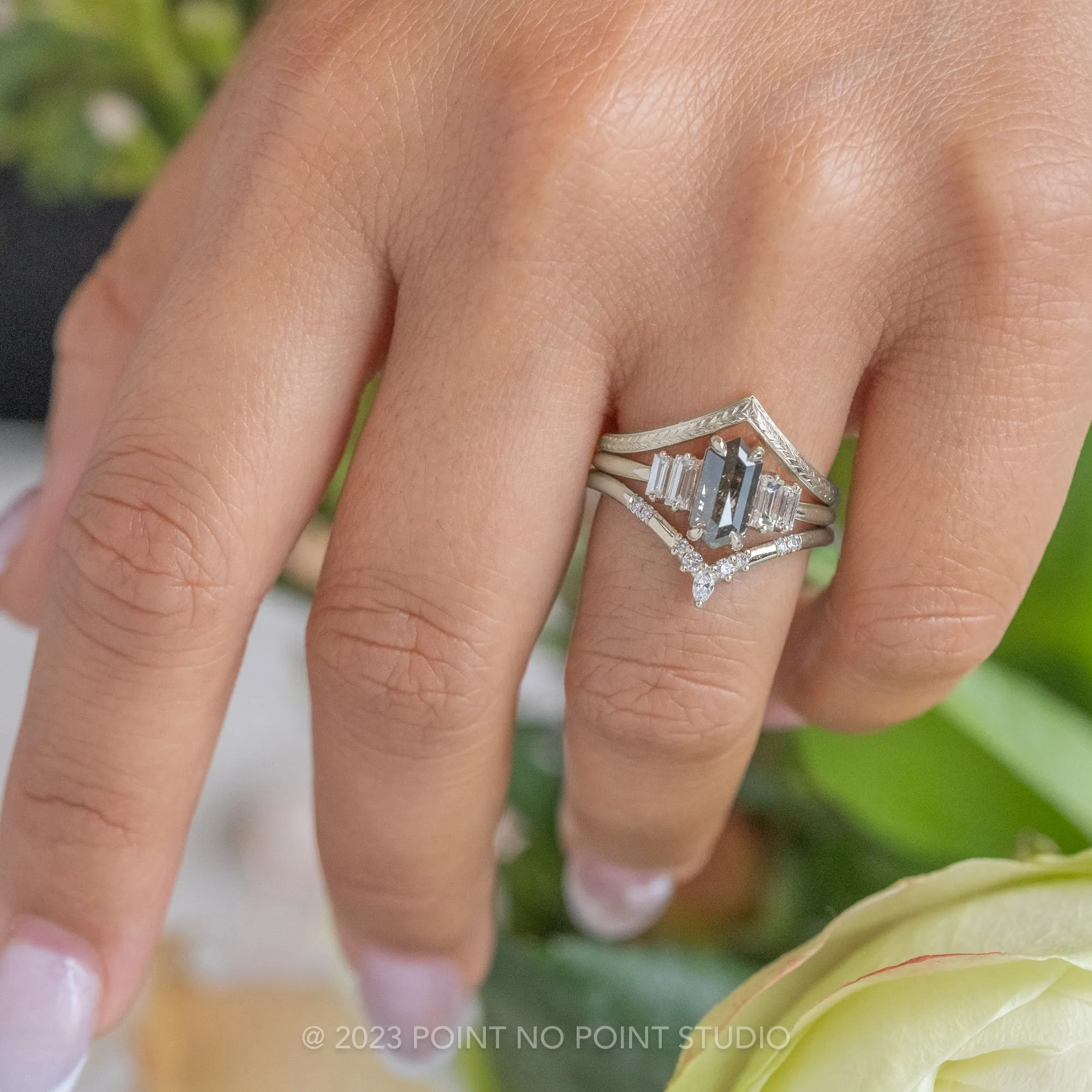 Vintage Vivian Wedding Band, Platinum